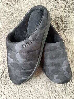Orvis SUBU Black Camo Insulated Indoor Outdoor Slippers Slip On Shoes